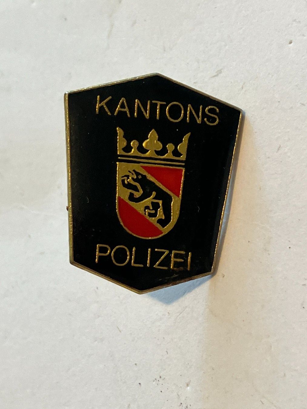 Plaketten & Abzeichen: 1 Pin Kantonspolizei Bern – Gebraucht aus Basel von djwwpp
