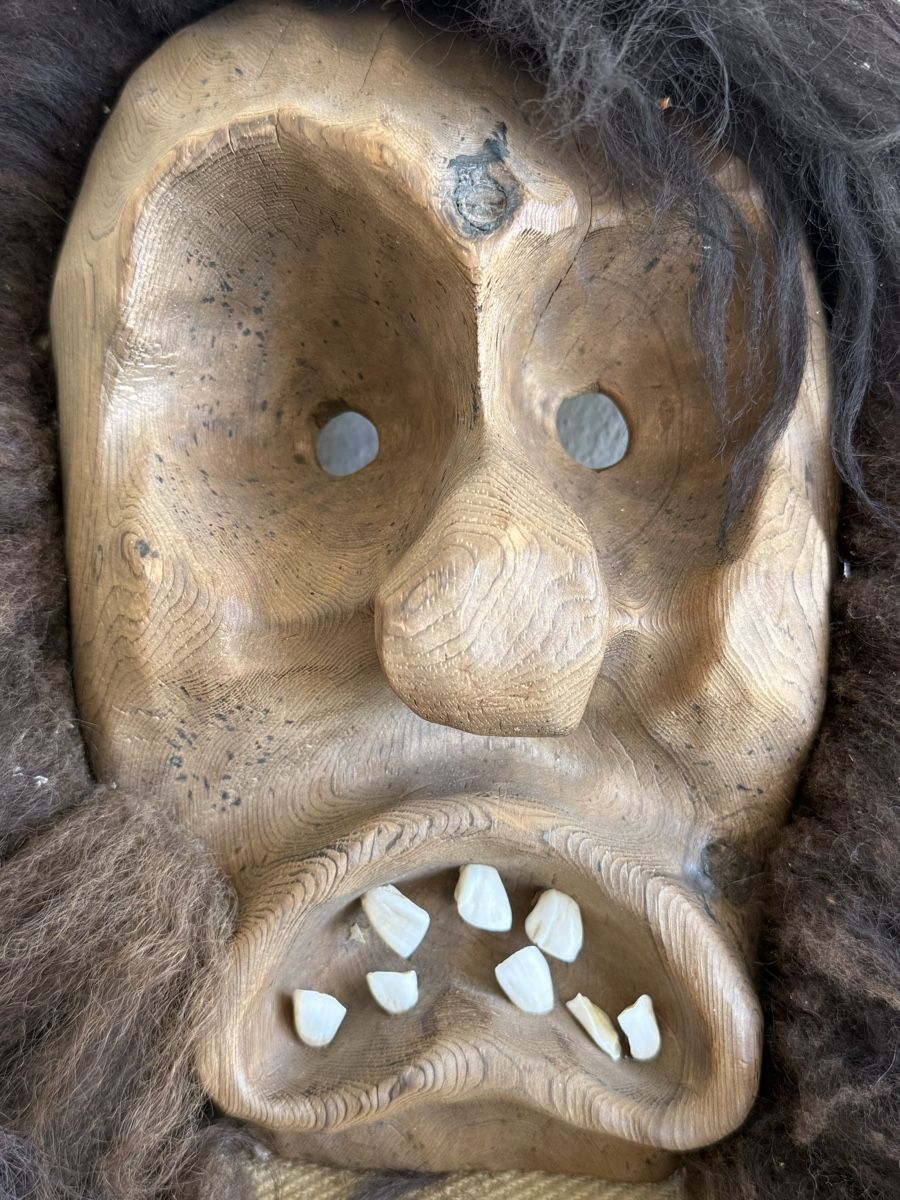 Altro in Antiquarato & Arte: Alte grosse Walliser Holzmaske Lötschentaler Tschäggätta   – Usato da Konolfingen venduto da petzipetz 1