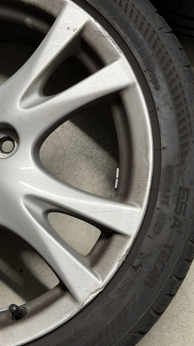 Pneumatici & Ruote complete: Mazda2 Sommerpneu mit Felgen – Usato da Oberägeri venduto da hae_52bq 7