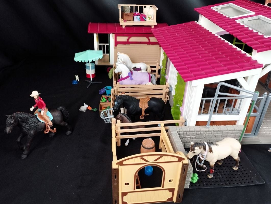 Schleich Giocattoli: SCHLEICH Reiterhof – Usato da Schübelbach venduto da Restwert_Schubelbach 3