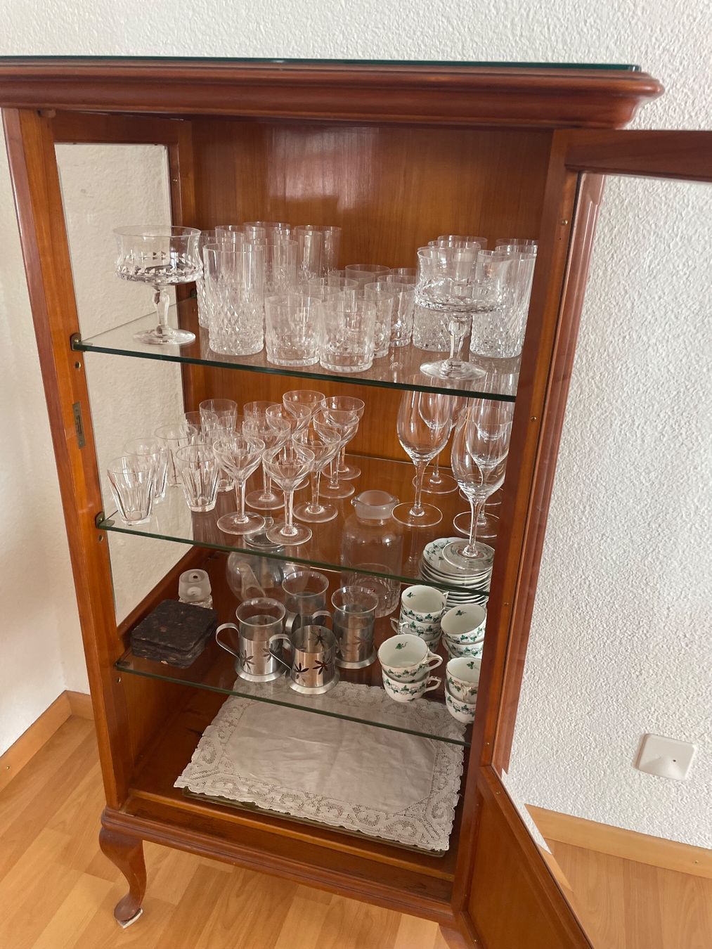 Vetrine: prachtvolles Vitrinenmöbel Biedermeier – Usato da Rütihof venduto da Bemawe 3