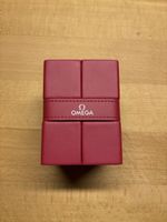 Omega Uhrenbox rot