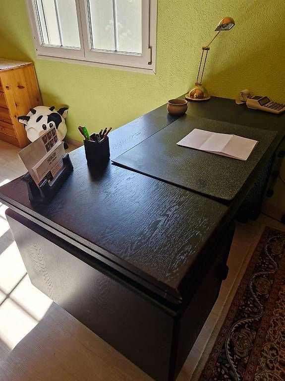 Scrivanie: Grand bureau de marque Pfister – Usato da Fey venduto da Vagabond4 4