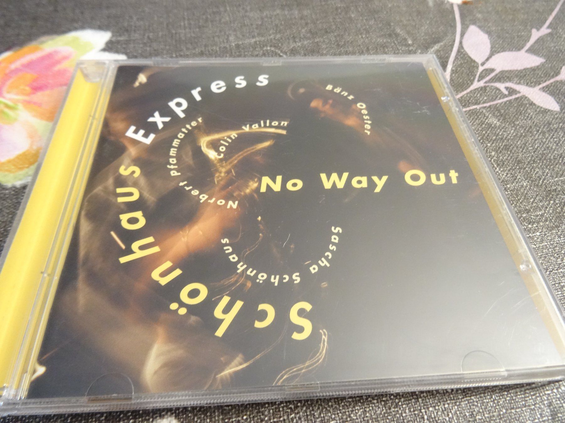 CD: Schönhaus Express - No Way out CD – Usato da Olten venduto da Disc-Ausverkauf