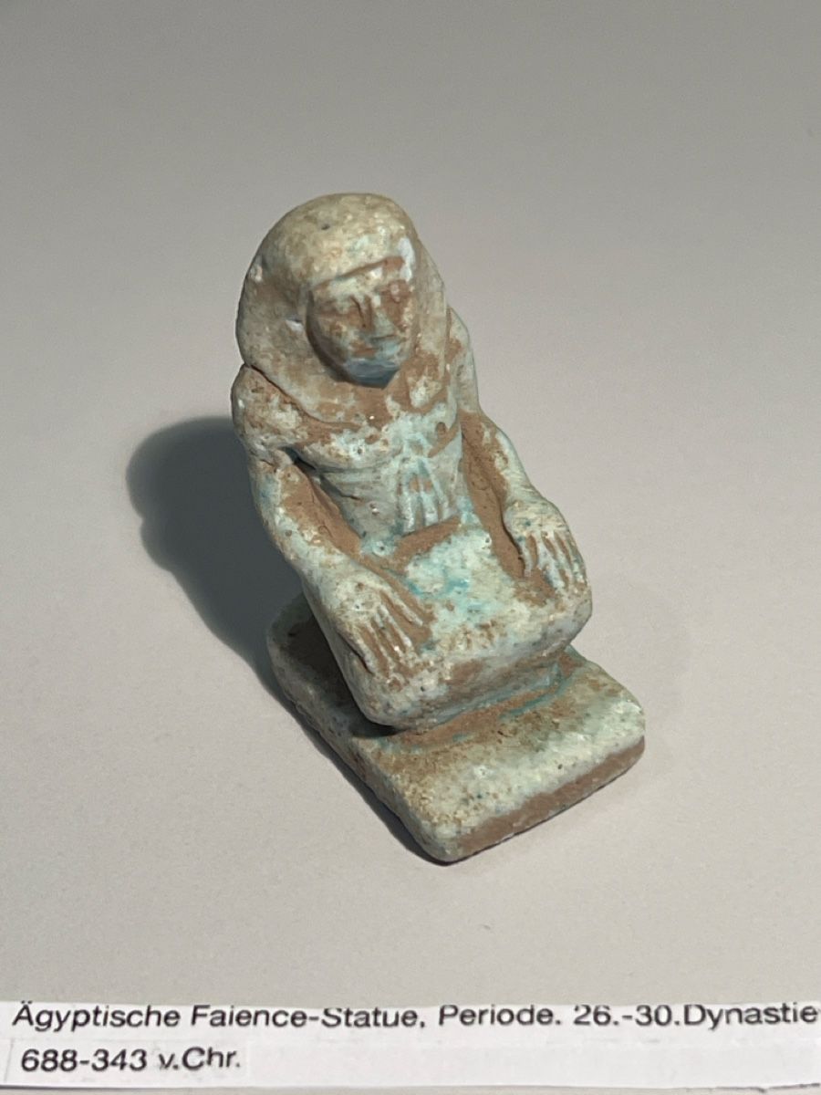 Sculture & Statue: Ägyptische Faience-Statue, Periode 26. - 30. Dynastie – Usato da Küssnacht a. Rigi venduto da Unique-Valuable