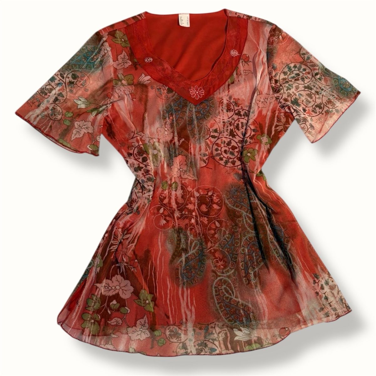 T-shirt: Rotes Sommerliches Boho Mesh Shirt mit Blumenmuster – Nuovo (secondo la descrizione) da Brünisried venduto da Livtsukki2ndHand
