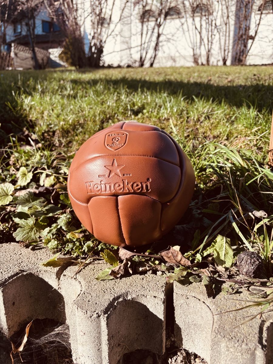 Palloni: Vintage Fussball! – Usato da Rebstein venduto da V4DELUXE