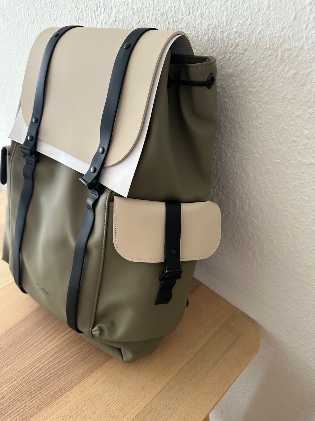 Zaini: Top Angebot: Gaston Luga Tagesrucksack - Neupreis 200.- – Nuovo e nell'imballaggio originale da Zürich venduto da Stern8055 1