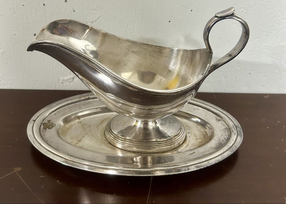 Schalen: [VINTAGE]: Versilberte Sauciere auf Tablett – Gebraucht aus Arni AG von CreaFlex