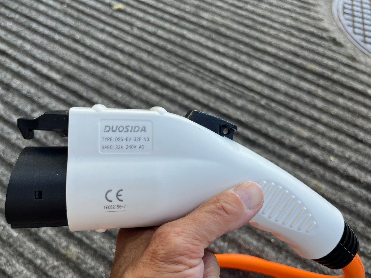 Cavi: Ladekabel Typ 2 auf Typ 1 – Usato da Hausen AG venduto da Genner01 2