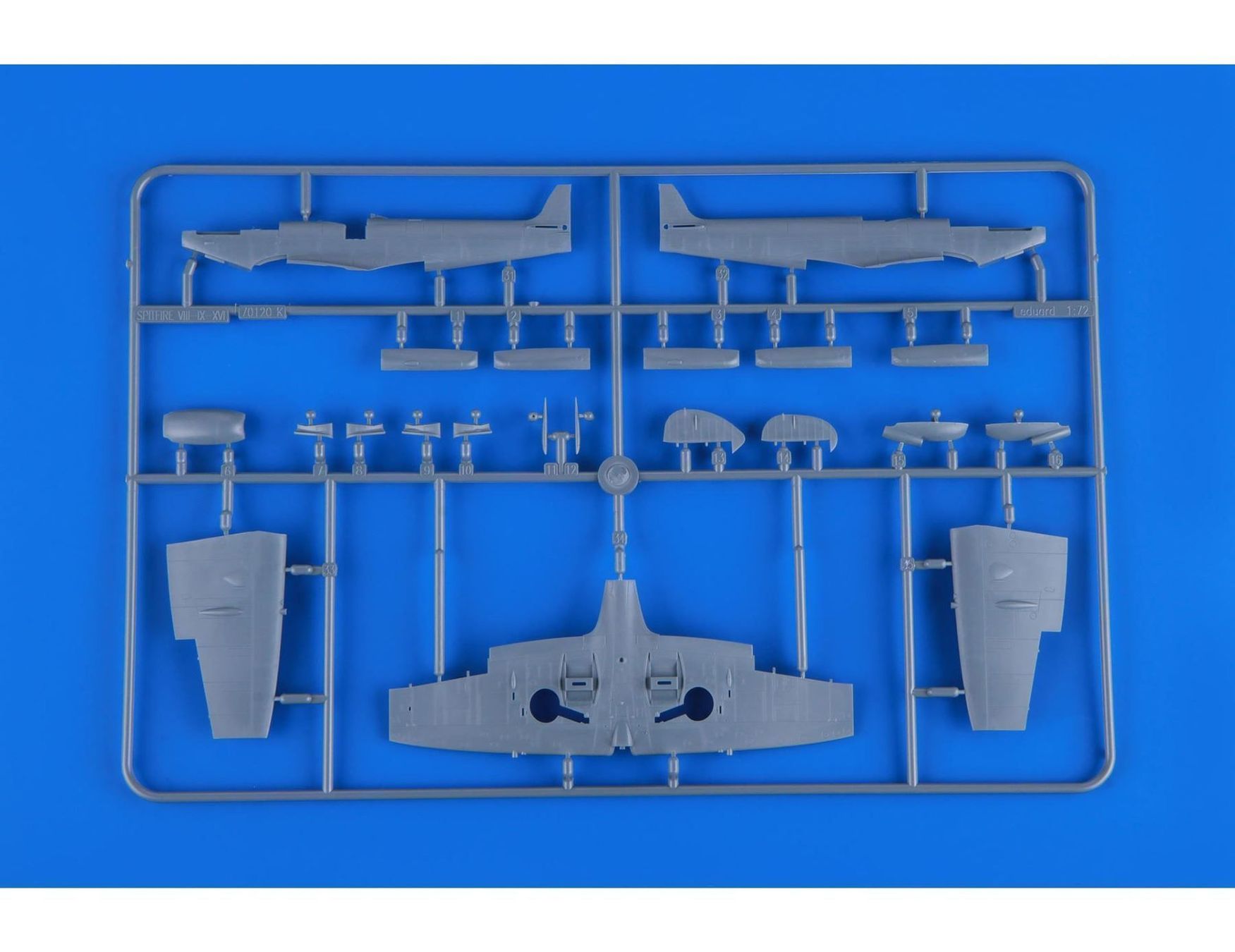 Kit di modellismo & Modellini statici: Eduard Spitfire Mk XVI late, die Beste – Nuovo e nell'imballaggio originale da Neuenhof venduto da Abakan