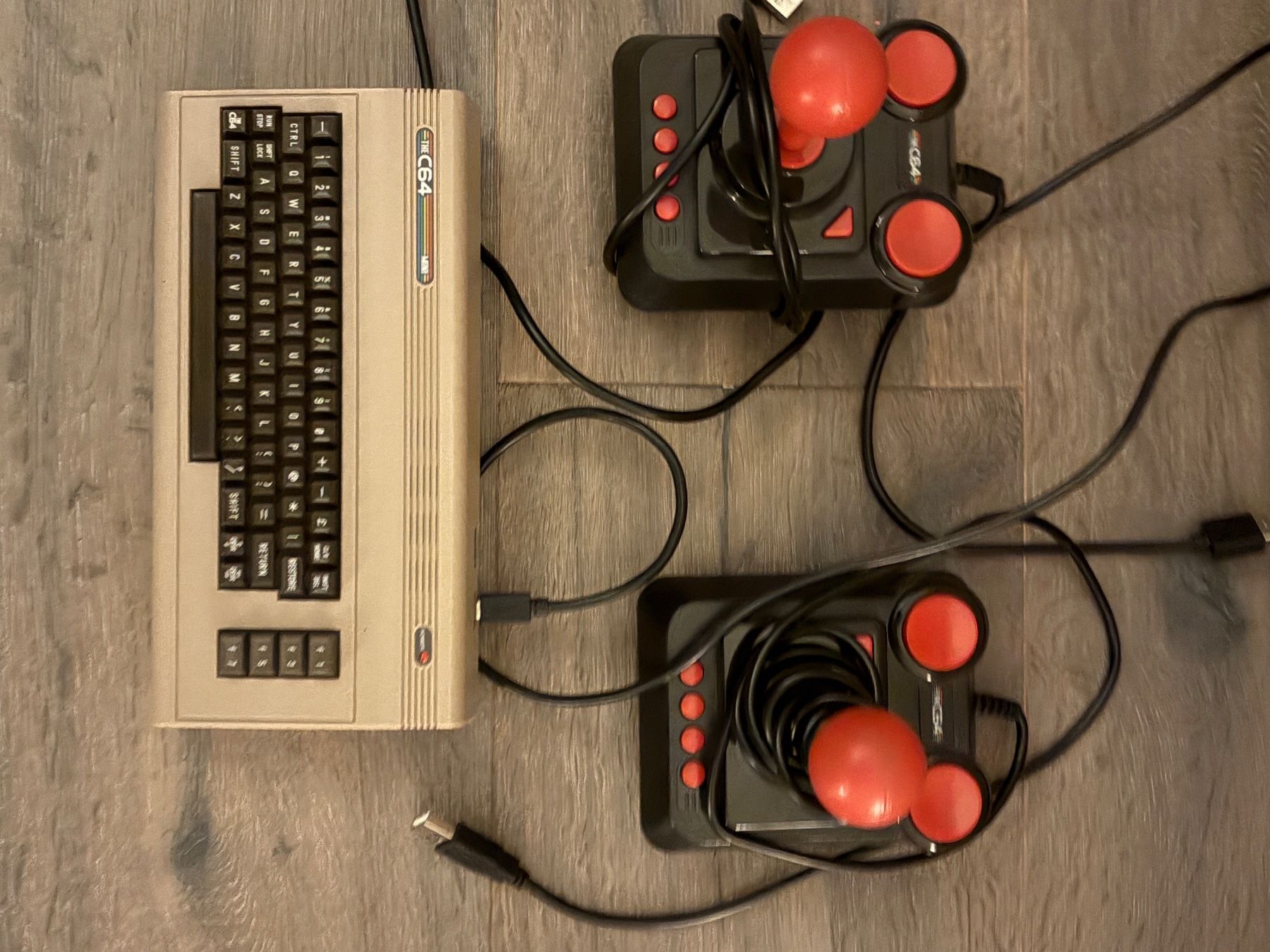 Commodore Konsolen: Retro-bit Spielkonsole The Commodore C64 Mini – Gebraucht aus jona von Michisuisse