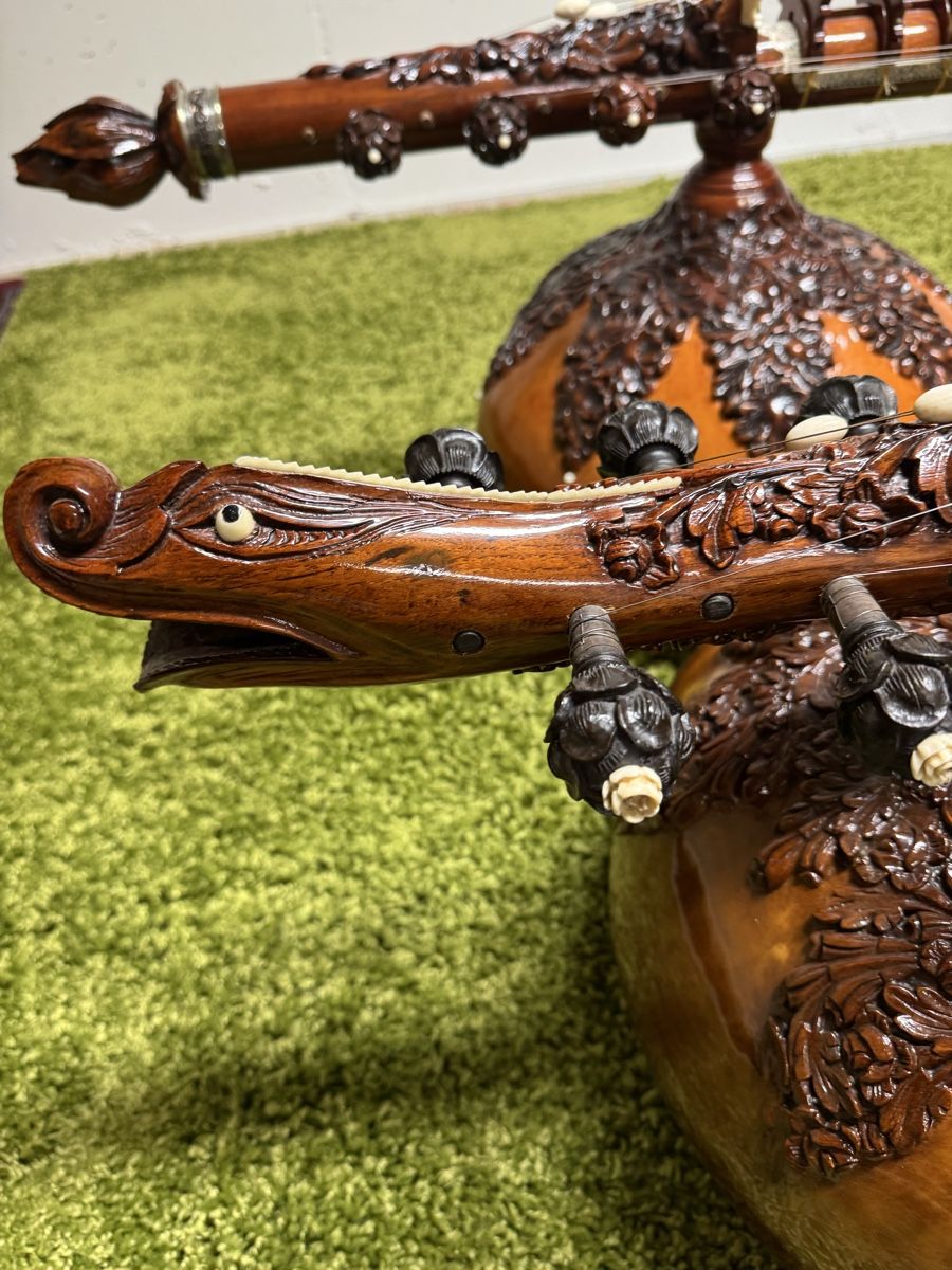 Strumenti musicali: Rudra Veena – Usato da Otelfingen venduto da Hargul 6