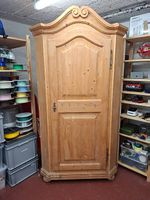 Alter Holzeckschrank von Mobilbracco