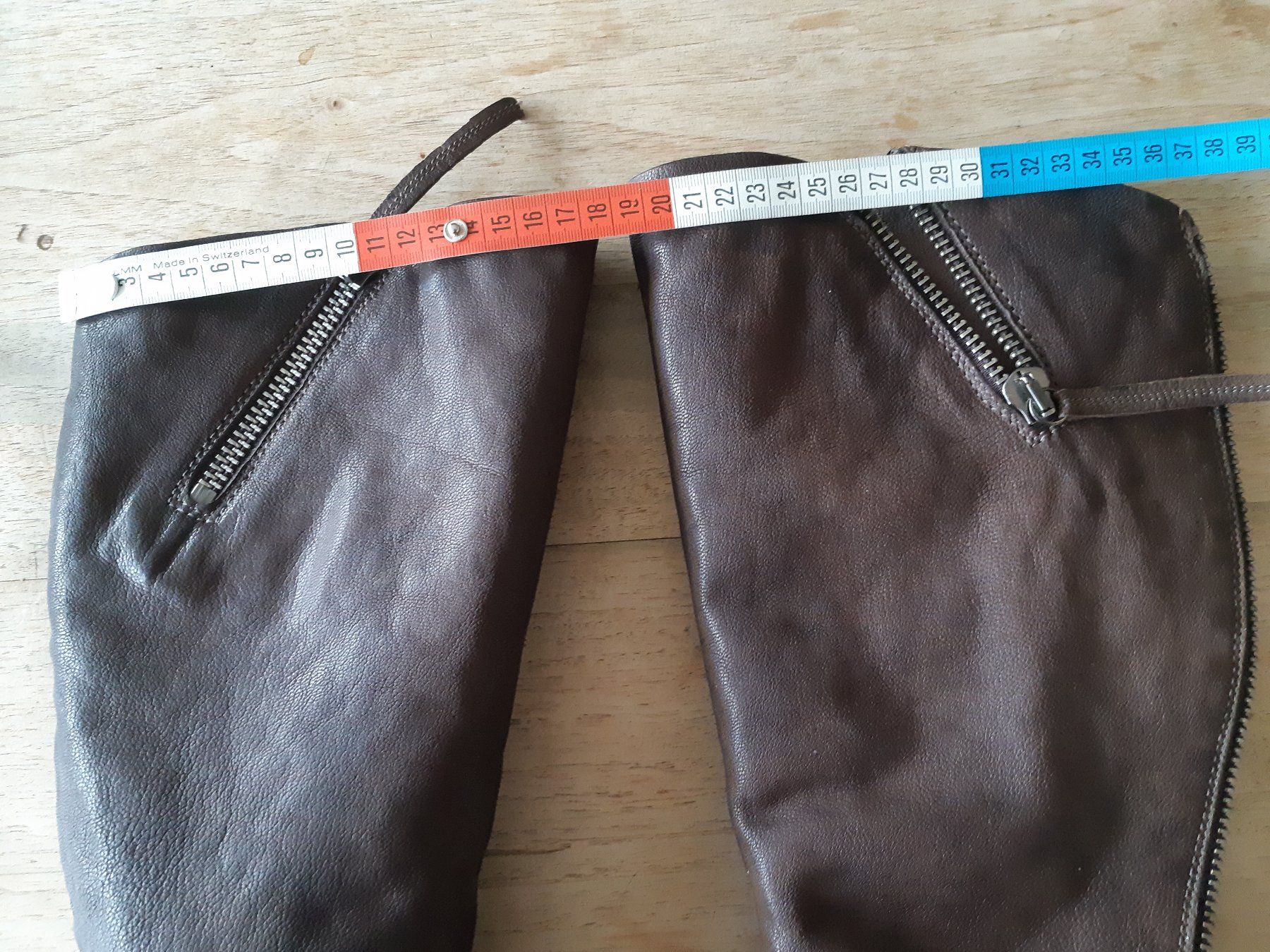 Scarpe da donna: Bottes hautes en cuir - Onid Studio – Usato da Montreux venduto da kubo 7