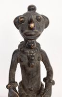 grosse alte massive männliche Benin Bronze Figur Höhe 25 cm