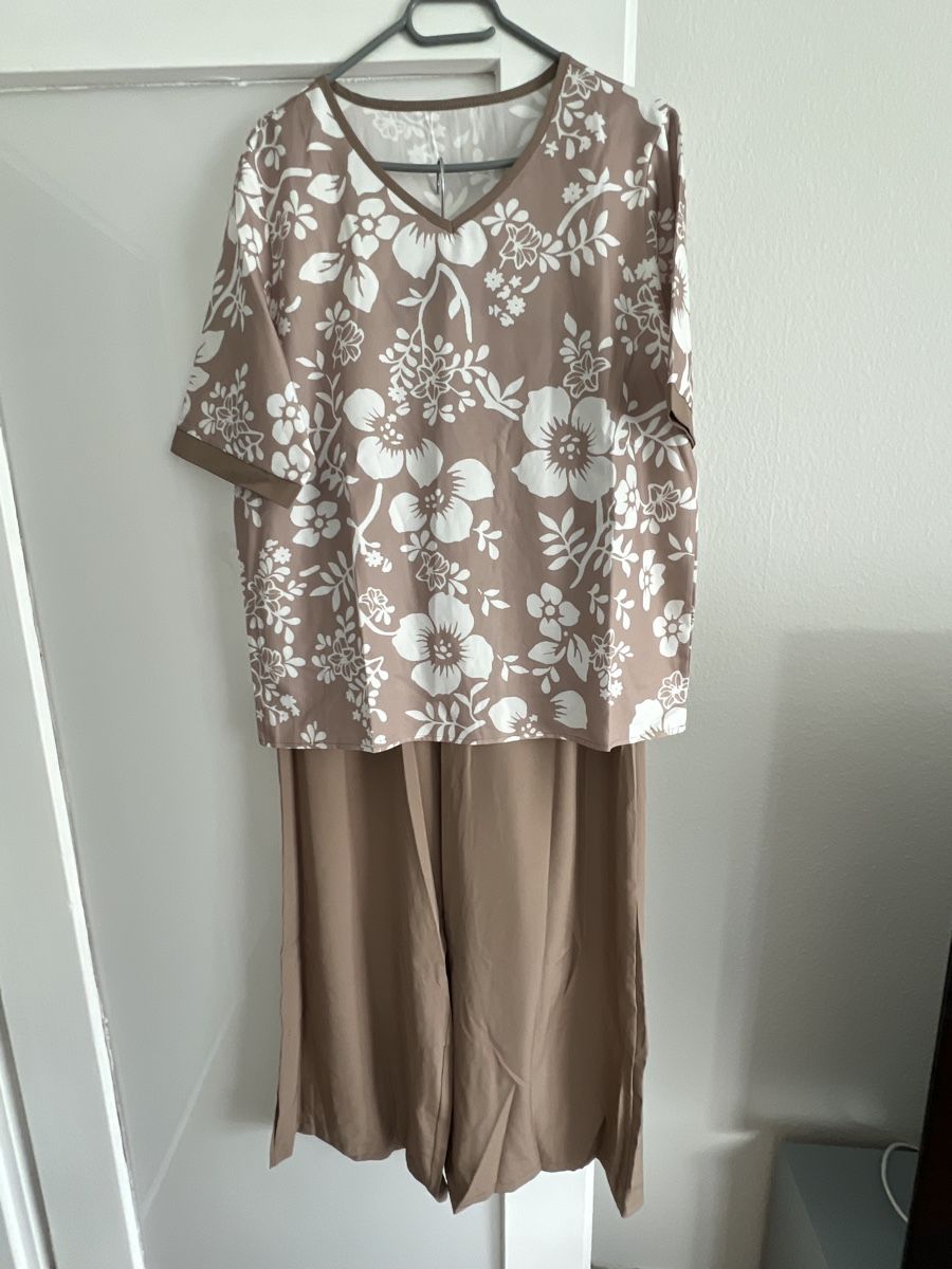 Lotti di vestiti: Sommerliches Outfit mit Blumenmuster,  Grösse L – Nuovo e nell'imballaggio originale da Siebnen venduto da toshi123 4