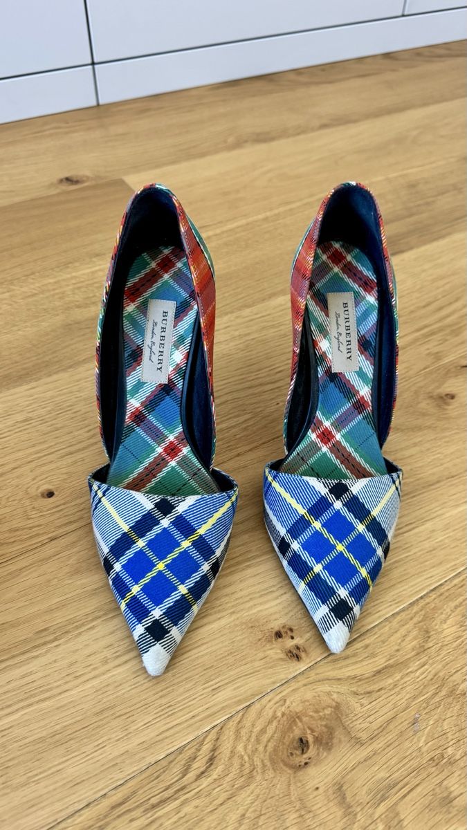 Burberry Scarpe da donna: Burberry tartan heels, size 38 – Usato da Dübendorf venduto da Pink.Blue 1