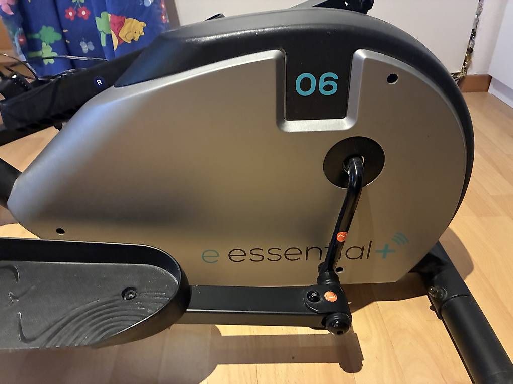 Decathlon Hometrainer: Vélo elliptique Décathlon – Usato da Pomy venduto da Stkilda 2