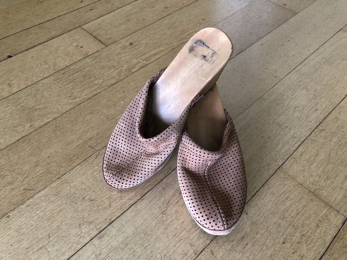 Scarpe da donna: Holzclogs Echtleder Cognacfarbene ca. Gr. 39.5 – Usato da Bern venduto da Etzy 9
