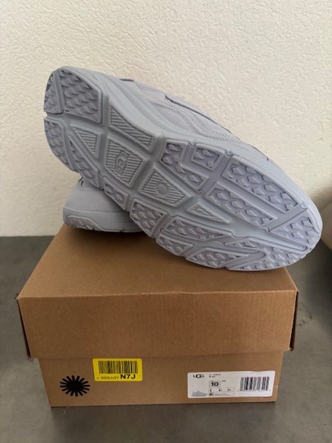 Ugg Damenschuhe: UGG baskets CA1 pointure 41 – Neu und originalverpackt aus Chippis von Mecla 3