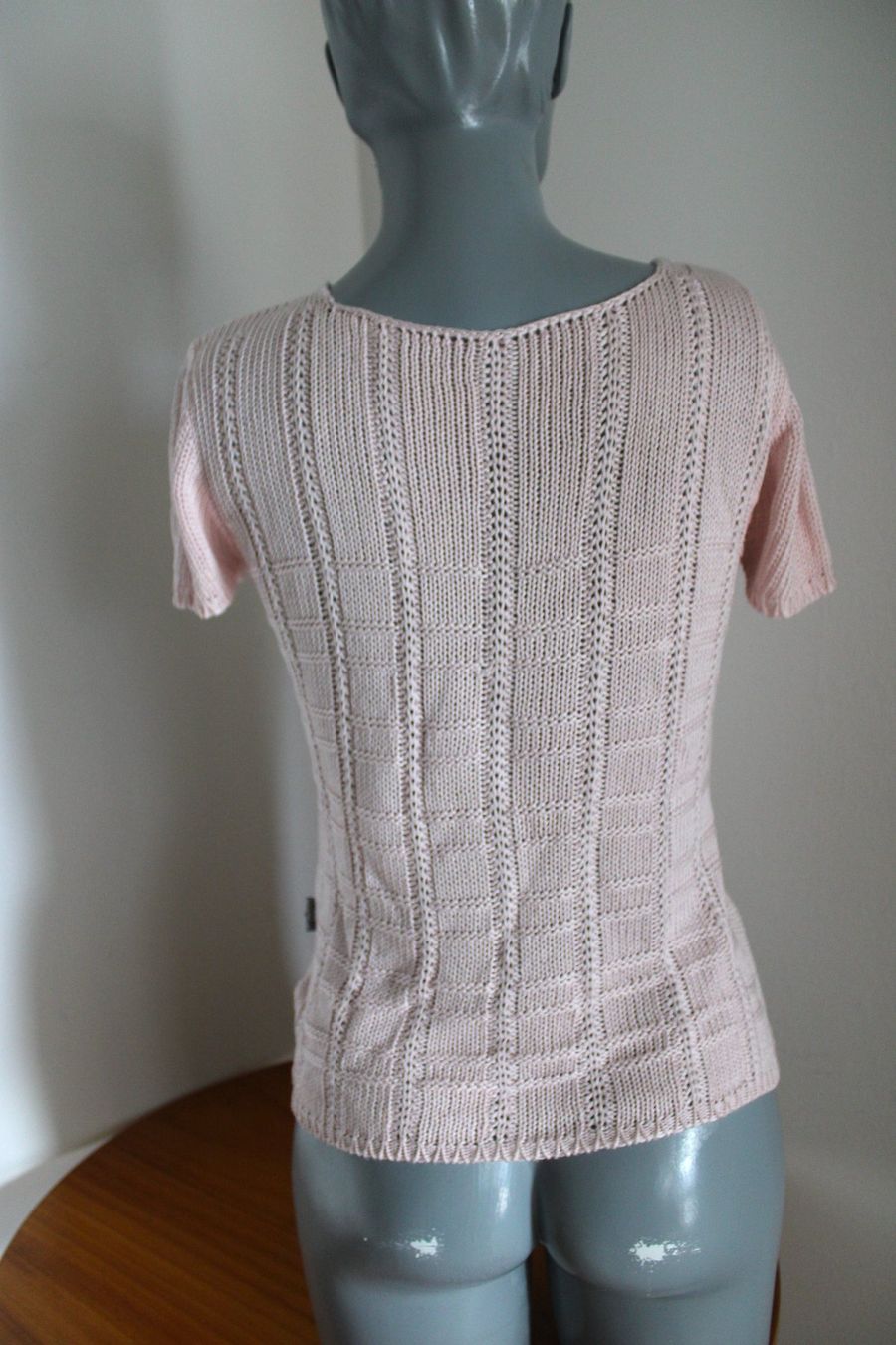 T-Shirts: Rosa Oberteil , verm. M – Gebraucht aus Locarno von madame-tus-sauds 2