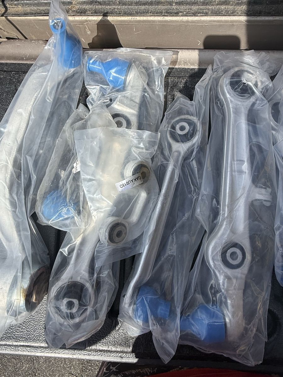 Audi Alle Autoersatzteile: Querlenkersatz inkl Schrauben Audi – Neu und originalverpackt aus stans von zie_m2nf 2