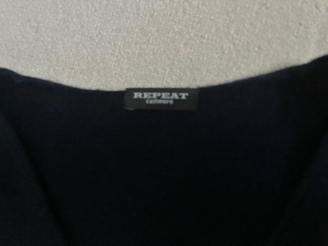 Repeat Pullover & Sweatshirts: REPEAT Kaschmir Pullover, Gr. 34 oder XS, sehr dunkles Blau – Gebraucht aus Brugg AG von Hellviolett 2
