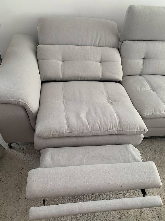 Divani: Ecksofa mit elektrische Vorziehbank – Usato da Einsiedeln venduto da Yacki121017 2