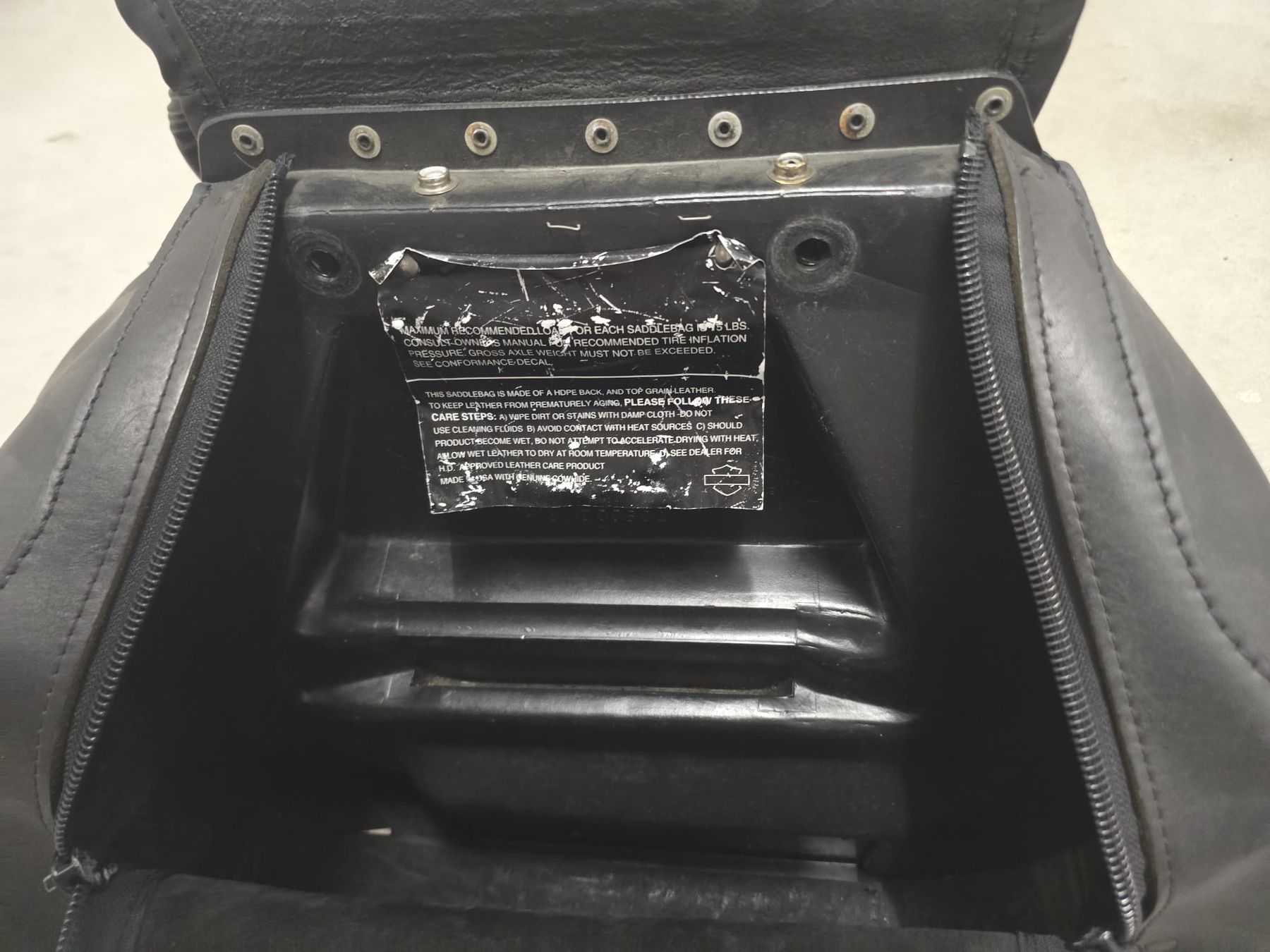 Harley-Davidson Tutti i ricambio per moto: Original Harley Davidson Satteltaschen, Leder, Top! – Usato da Mollis venduto da Gamisch1 2