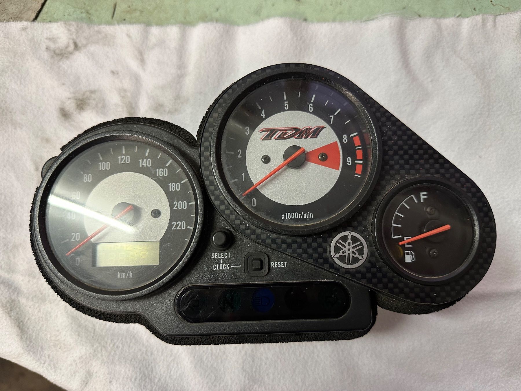 Yamaha Tutti i ricambio per moto: Compteur / Tacho YAMAHA TDM – Usato da Courtételle venduto da claude41