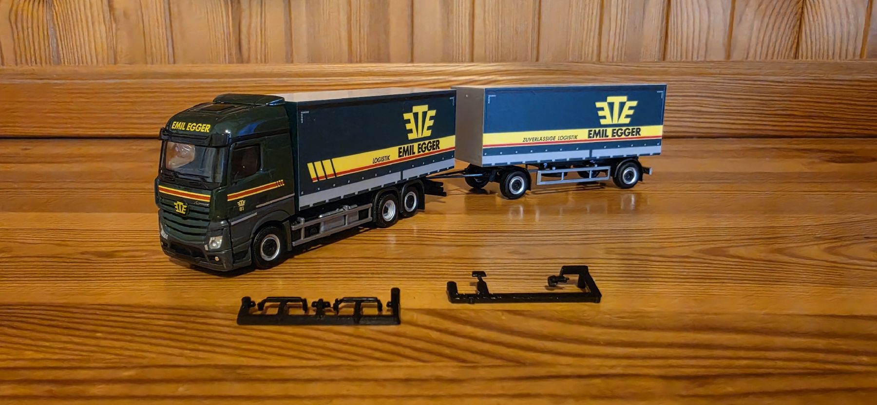 Herpa Modellini d'auto: Herpa Emil Egger LKW Modell 1:87 – Nuovo e nell'imballaggio originale da Bettlach venduto da United83