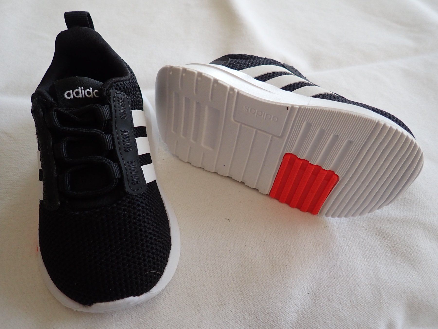 Adidas Chaussures garçon: Baskets 20 – Neuf (Voir description) à Petit-Lancy par camping_car 1