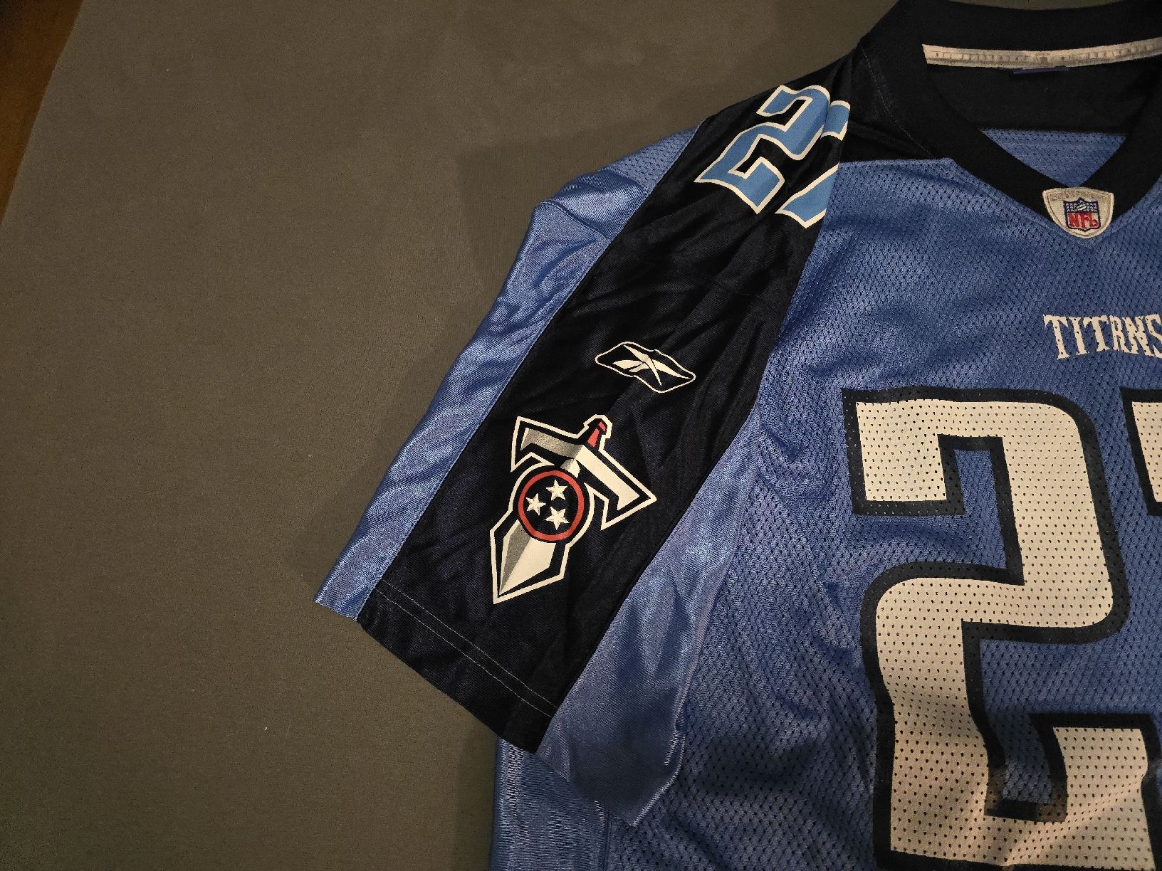 Reebok Canottiere & Pantaloni: NFL Trikot Tennessee Titans – Usato da Reigoldswil venduto da stonie73 1
