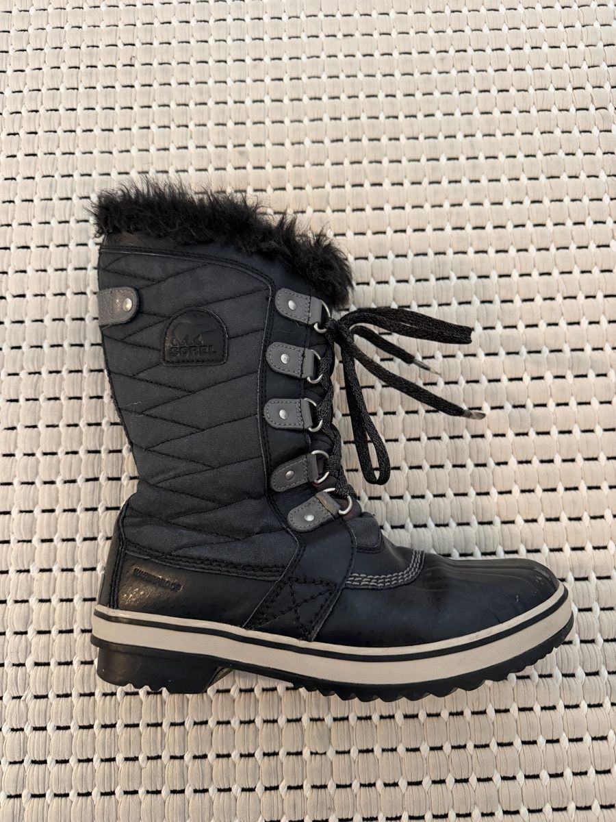 Sorel Scarpe per ragazze: Sorell Winterstiefel Boots Kinder, Gr 38 – Usato da Zürich venduto da Phil2000x 1