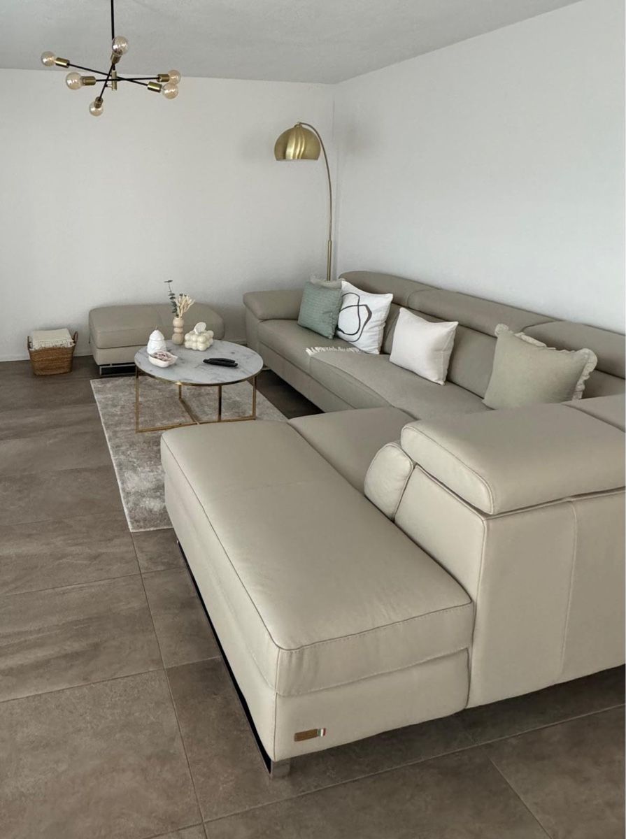 Divani: Ledersofa mit Hocker (Echtleder) – Nuovo (secondo la descrizione) da Wangen an der Aare venduto da Wigger-Zone 1