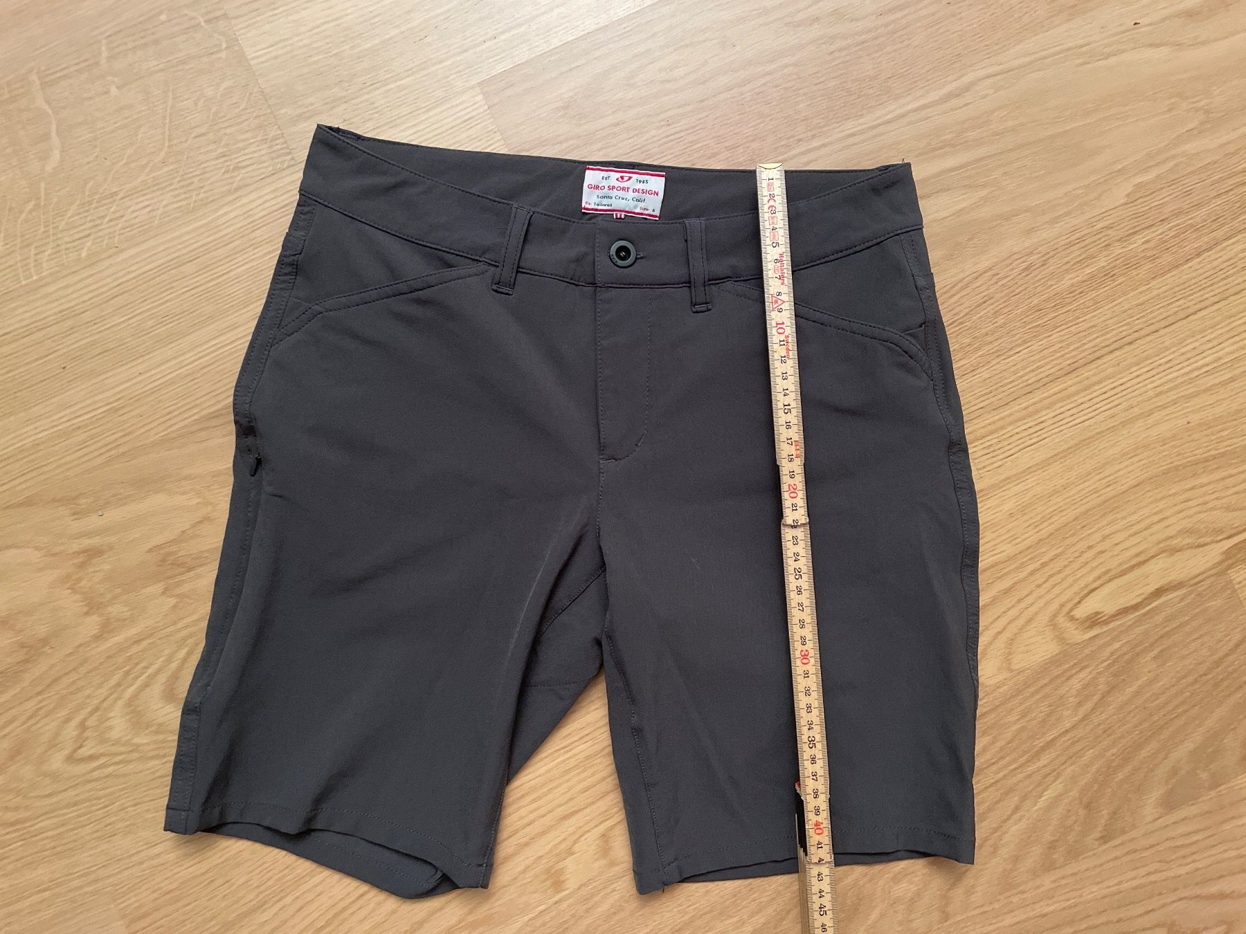 Giro Pantaloni: Neue Wanderhose Giro Sport Design 6 – Nuovo (secondo la descrizione) da Basel venduto da pilzliii