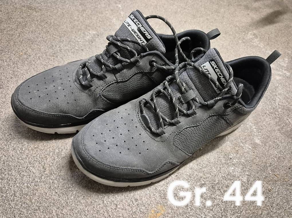 Chaussures hommes: Herren Schuhe Gr. 44 – D'occasion à Altstätten SG par happymuus