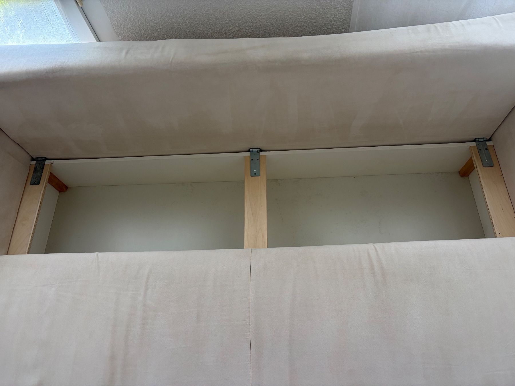 Sofas: Canapé-lit avec rangement – Gebraucht aus St-Prex von natali78 1