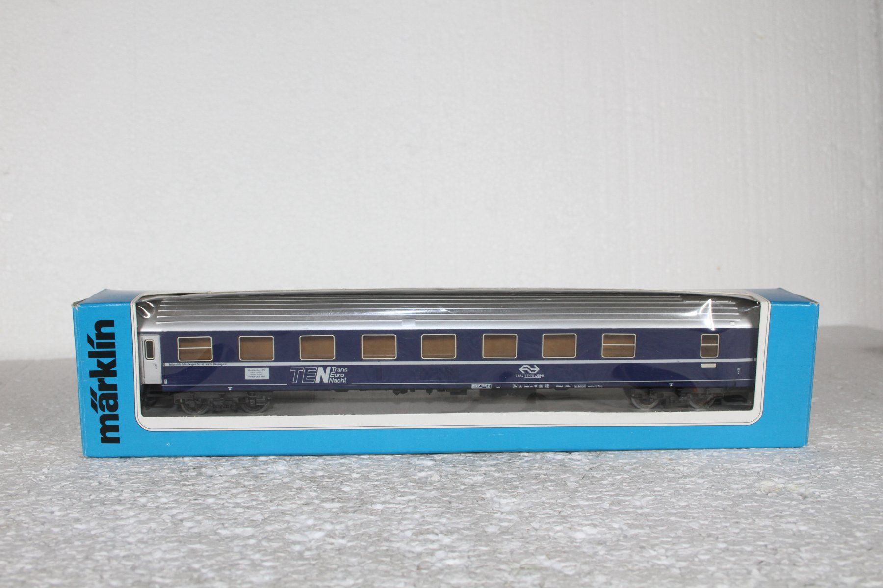 Märklin Modelleisenbahnen: Märklin 4151 NS TEN Schlafwagen – Gebraucht aus Triesen von gleis8