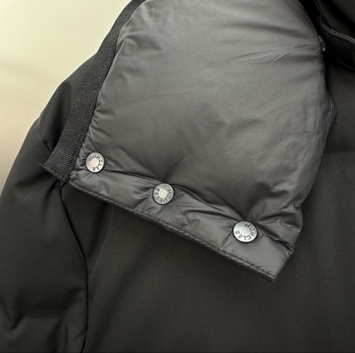 Vestes: Moncler Grenoble Montgetech jacket  – Neuf avec emballage d'origine à Clarens par cra_vx7c 4