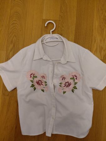 Kurze Bluse