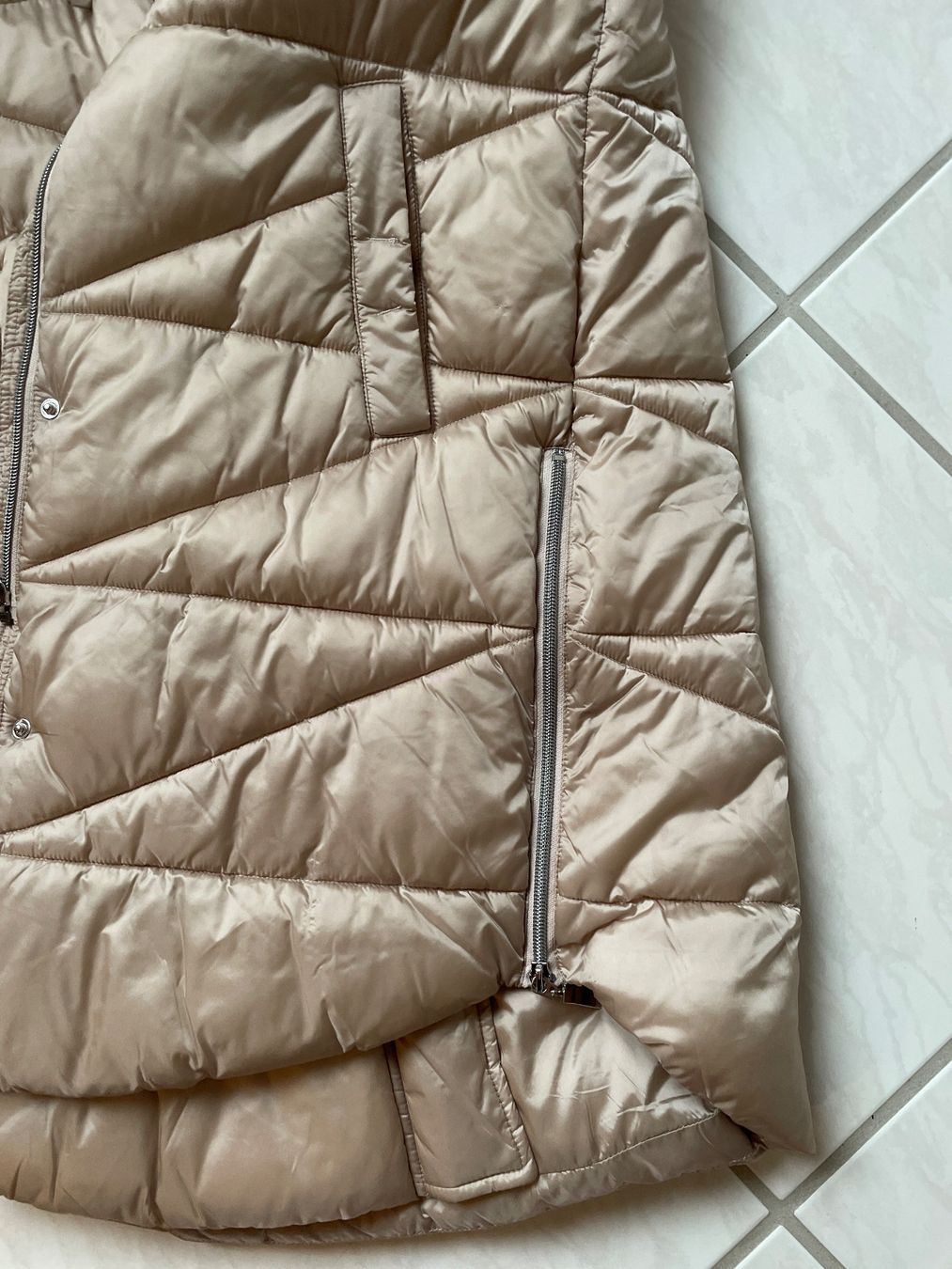 Comma Gilet & Giacche senza maniche: Gilet von Comma beige Grösse 38 – Usato da Buch am Irchel venduto da TT65 5