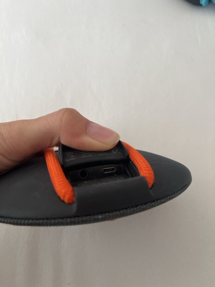 Ultimate Ears Kopfhörer: UE Roll 2 Bluetooth wasserdicht  – Neu (gemäss Beschreibung) aus Stetten SH von sel_sc6g 2