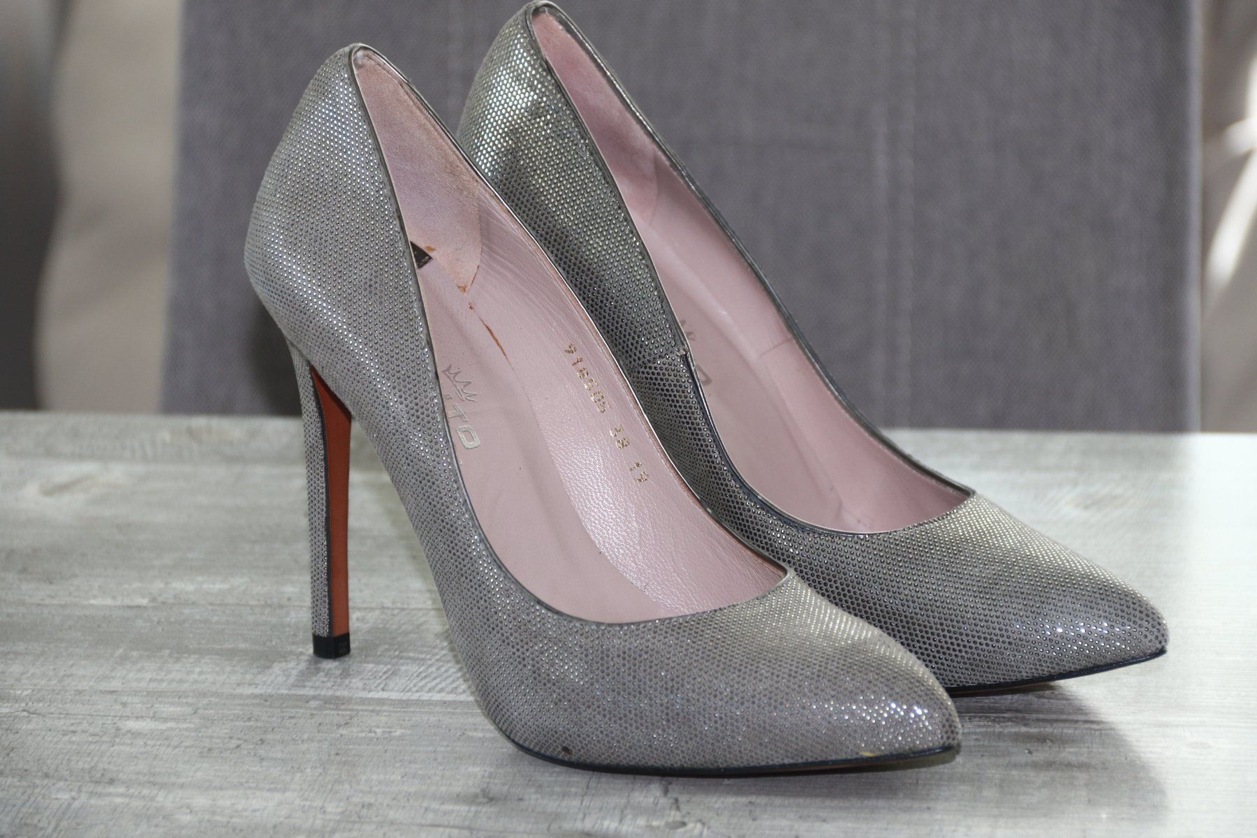 Scarpe da donna: PASITO Schuhe / Pumps Gr.38 – Usato da Oberwil-Lieli venduto da Svetlana28 2