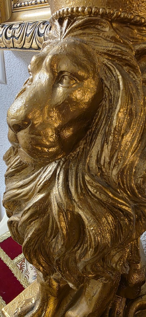 Tutte le decorazioni: Goldener Deko Löwe mit Krone – Usato da Kaufdorf venduto da Nati-Nati 3