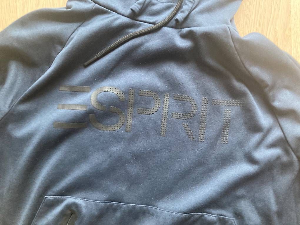 Esprit Pullover & Sweatshirts: fabrikneuer, ungetragener Esprit Pullover, S – Neu und originalverpackt aus Otelfingen von pat_8jmb 4