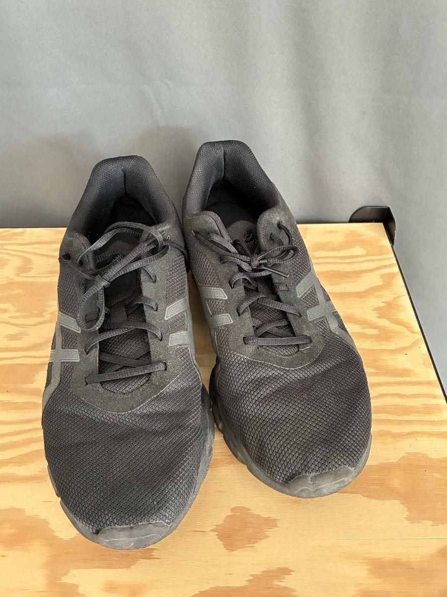 Asics Scarpe da uomo: Chaussure Asics homme – Usato da Prilly venduto da Valentin833 3