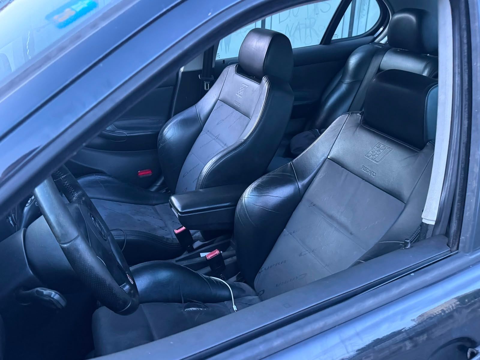 Cupra Automobili: Seat Leon 1.9 TDI CUPRA AB 1CHF – Usato da Windisch venduto da val_d66z 3