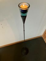 Eleganter Kerzenständer aus Metall und Glas, dekorativ